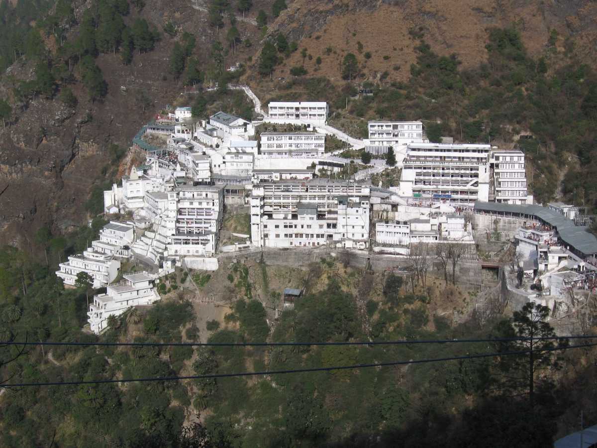 Vaishno_Devi_Bhavan_20190403142328
